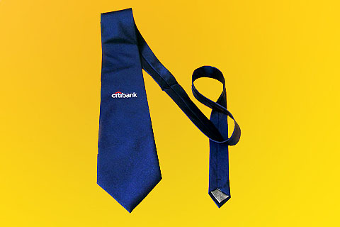 Брендирование галстука логотипом