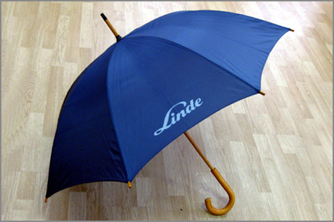 Зонт с логотипом Корпоративные подарки как рекламный инструмент