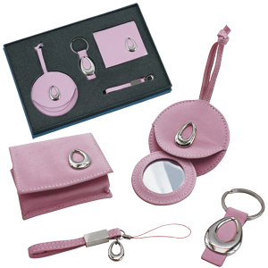 Набор: брелок, визитница, зеркало и подвеска для мобильного телефона; розовый; 20,7х22,6 см; искуccт